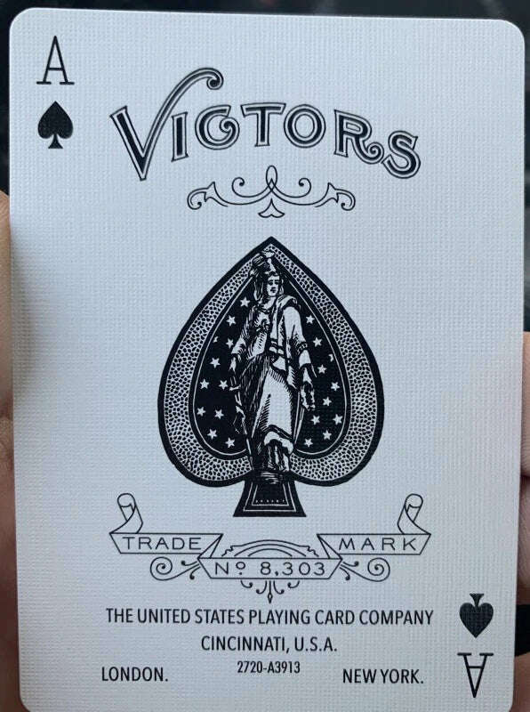 Victors Back Vintage Design Bicycle Playing Cards